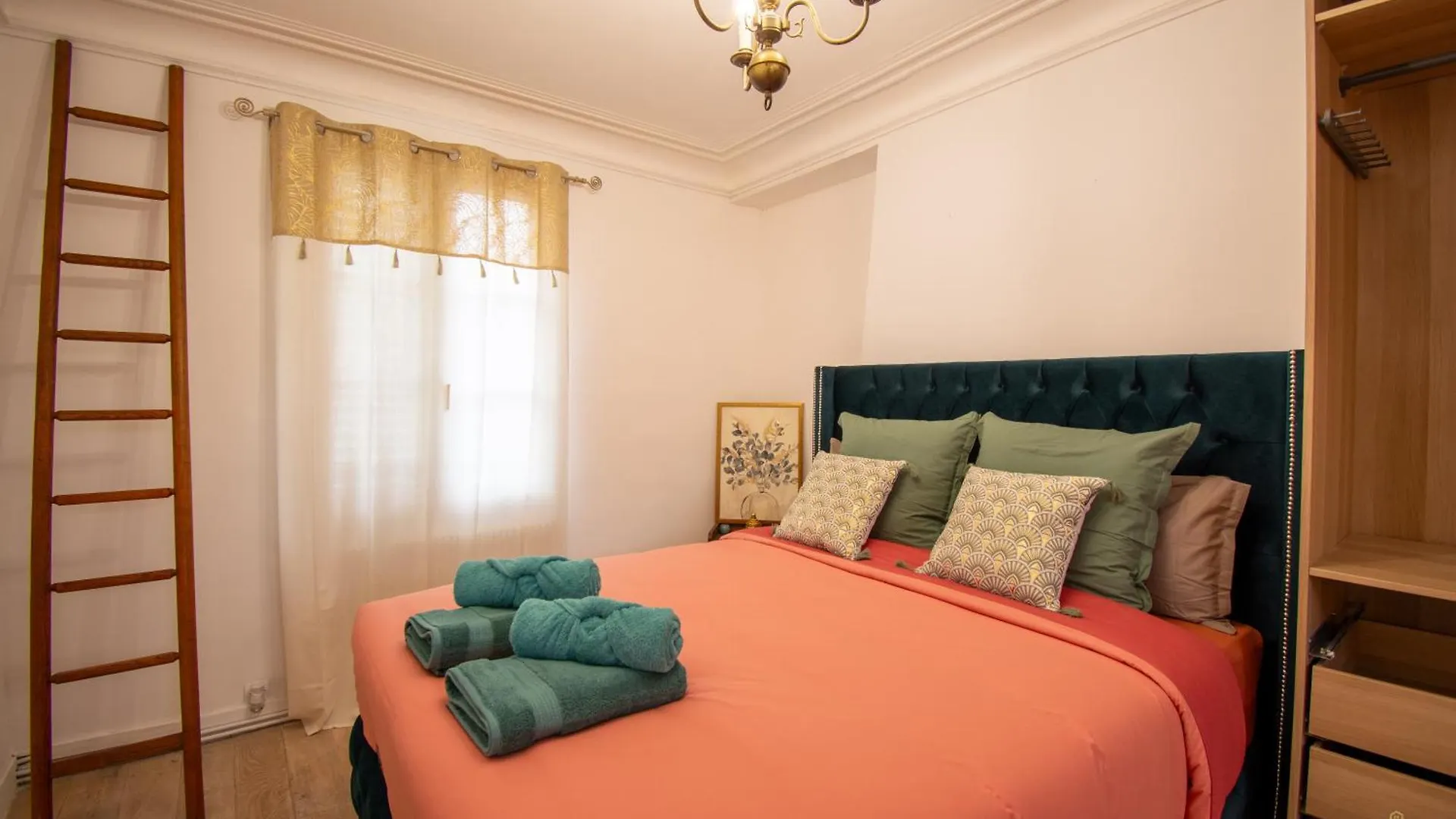 Wonderful Typical Flat 3 Bedrooms / 6 Pax * Paříž
