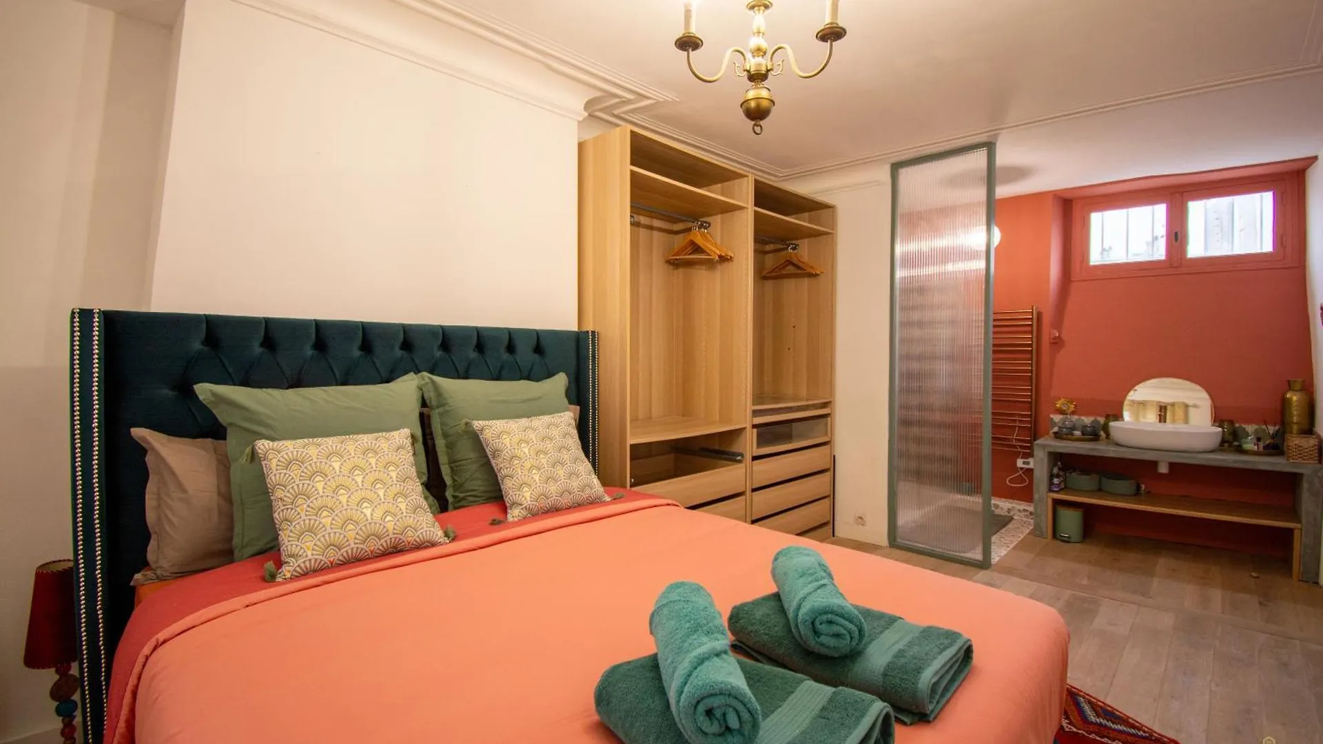 Wonderful Typical Flat 3 Bedrooms / 6 Pax *