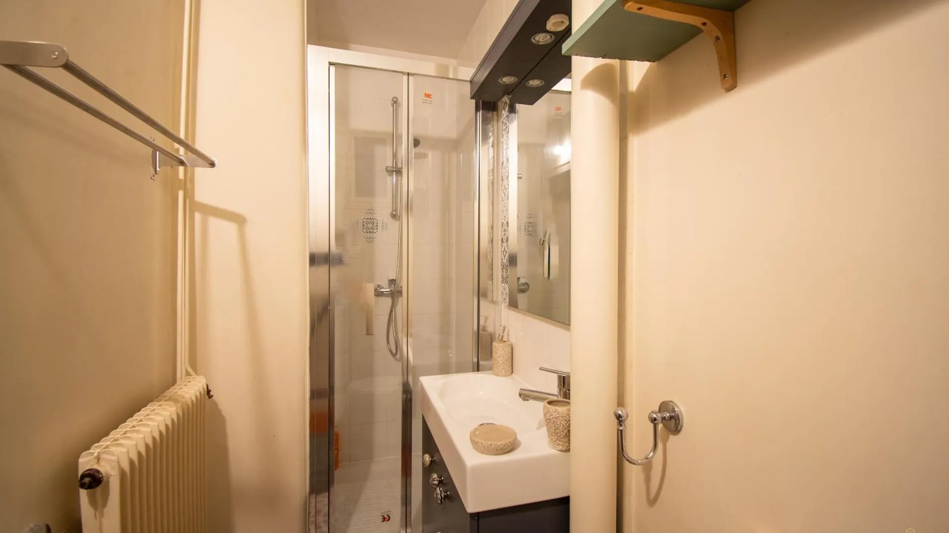 Wonderful Typical Flat 3 Bedrooms / 6 Pax Apartmán Paříž