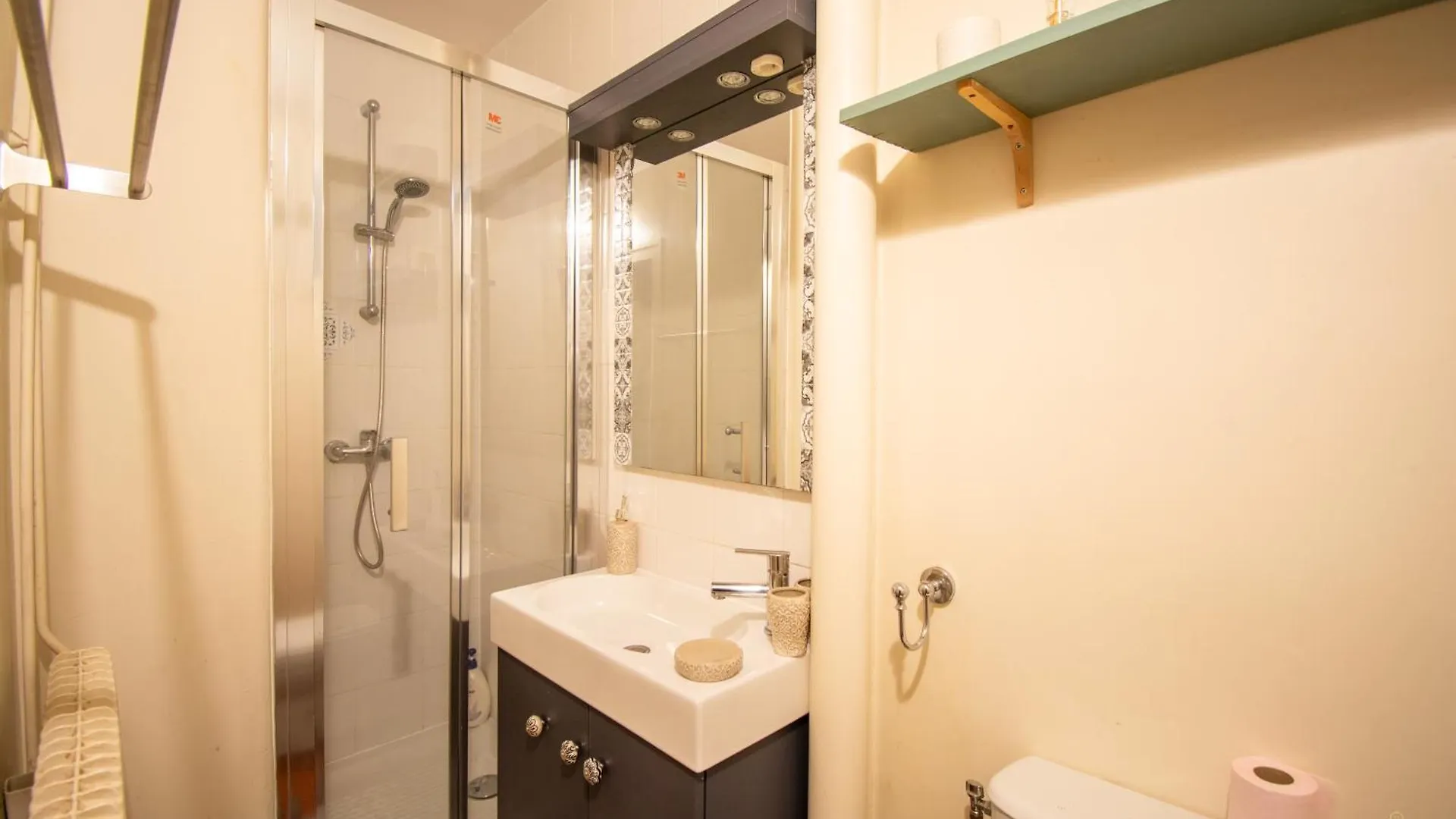 Wonderful Typical Flat 3 Bedrooms / 6 Pax Apartment
